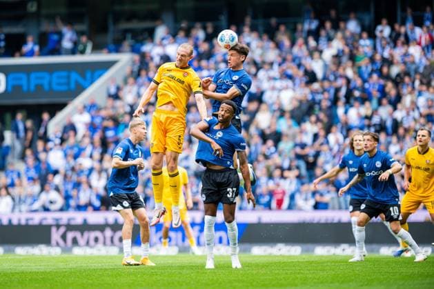 24 08 2025 Soccer, 2025 2026, 2 Bundesliga, 3 Matchday, DSC Arminia Bielefeld SG Dynamo Dresden L R Sam Schreck Bielefeld , Vinko Sapina Dresden , Noah Joel Sarenren Bazee Bielefeld , Maximilian Großer Bielefeld DFL REGULATIONS PROHIBIT ANY USE OF PHOTOGRAPHS AS IMAGE SEQUENCES AND OR QUASI VIDEO