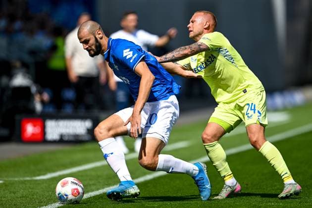 Aleksandar Vukotic SV Darmstadt 1898, 20 in duel with Jon Dagur Thorsteinsson Hertha BSC, 24 , GER, SV Darmstadt 98 vs Hertha BSC, Football, 2 Bundesliga, Matchday 3, Saison 2025 2026, 24 08 2025 DFL regulations prohibit any use of photographs as image sequences and or quasi video GER, SV Darmstadt 98 vs Hertha BSC, Football, 2 Bundesliga, Matchday 3, Saison 2025 2026, 24 08 2025 Darmstadt Copyright: xEibner-Pressefoto FlorianxWiegandx EP_FWD