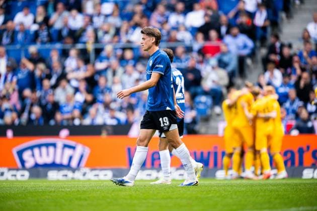 24 08 2025 Soccer, 2025 2026, 2 Bundesliga, Matchday 3, DSC Arminia Bielefeld SG Dynamo Dresden Maximilian Großer Bielefeld after the goal to 0 1 by Niklas Hauptmann Dresden DFL REGULATIONS PROHIBIT ANY USE OF PHOTOGRAPHS AS IMAGE SEQUENCES AND OR QUASI VIDEO