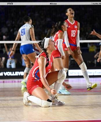(250824) -- CHIANG MAI, Aug. 24, 2025 -- Valeria Vazquez Gomez (front) of Puerto Rico celebrates scoring with teammates during the Preliminary Phase Pool C match between Puerto Rico and Greece at the Volleyball Women s World Championship, WM, Weltmeisterschaft in Chiang Mai, Thailand, Aug. 24, 2025. ) (SP)THAILAND-CHIANG MAI-VOLLEYBALL-WOMEN S WORLD CHAMPIONSHIP-PUERTO RICO VS GREECE HouxZhaokang 