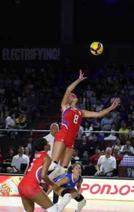 (250824) -- CHIANG MAI, Aug. 24, 2025 -- Valeria Vazquez Gomez (top) of Puerto Rico competes during the Preliminary Phase Pool C match between Puerto Rico and Greece at the Volleyball Women s World Championship, WM, Weltmeisterschaft in Chiang Mai, Thailand, Aug. 24, 2025. ) (SP)THAILAND-CHIANG MAI-VOLLEYBALL-WOMEN S WORLD CHAMPIONSHIP-PUERTO RICO VS GREECE SunxWeitong 