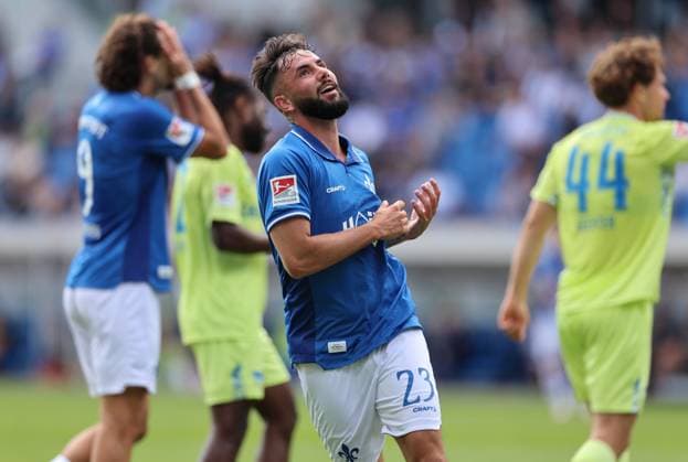 24 08 2025, xdcx, Fußball 2 Bundesliga, SV Darmstadt 98 Hertha BSC Berlin, emonline, emspor, despor, v l , Marco Richter SV Darmstadt 98 enttaeuscht, enttaeuscht schauend, dissapointed, traurig, frustiert, frustiert, gefrustet DFL DFB REGULATIONS PROHIBIT ANY USE OF PHOTOGRAPHS AS IMAGE SEQUENCES AND OR QUASI VIDEO Copyright: HMBxMedia Claus