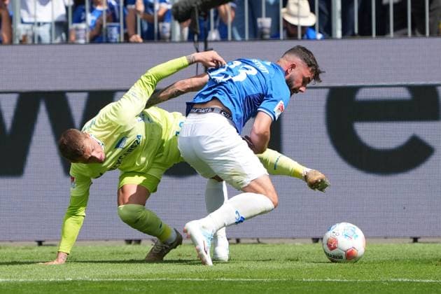 Marco Richter SV Darmstadt 98, 23 captures the ball 24 08 2025 2 Bundesliga, Season 25 26 SV Darmstadt 98 vs Hertha BSC Berlin, Stadion am Boellenfalltor, Matchday 3, emonline, emspor,
