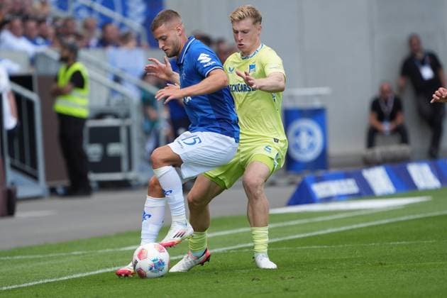 Fabian Nürnberger SV Darmstadt 98, 15 vs Julian Eitschberger Hertha BSC Berlin, 2 24 08 2025 2 Bundesliga, Season 25 26 SV Darmstadt 98 vs Hertha BSC Berlin, Stadion am Boellenfalltor, Matchday 3, emonline, emspor,