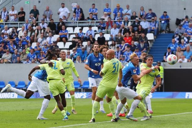 24 08 2025, xtvx, Fussball 2 Bundesliga, SV Darmstadt 98 Hertha BSC Berlin v l Torschuss, has a shot on goal Patric Pfeiffer SV Darmstadt 98 DFL DFB REGULATIONS PROHIBIT ANY USE OF PHOTOGRAPHS as IMAGE SEQUENCES and or QUASI VIDEO Darmstadt