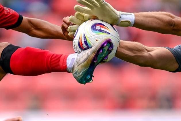 Markus Ponath (Torwart, FC Ingolstadt, 1) holt den Ball von Fredrik Carlsen (FC Ingolstadt, 8) vom Fuß, Symbolfoto, Symbolbild, Zweikampf, Duell, duel, tackle, Dynamik, Action, Aktion, 24.08.2025, Ingolstadt (Deutschland), Fussball, 3. Liga, FC Ingolstadt 04 - F.C. Hansa Rostock, DFB DFL REGULATIONS PROHIBIT ANY USE OF PHOTOGRAPHS AS IMAGE SEQUENCES AND OR QUASI-VIDEO. *** Markus Ponath Goalkeeper, FC Ingolstadt, 1 gets the ball from Fredrik Carlsen FC Ingolstadt, 8 from the foot, Symbol photo, Symbol picture, duel, duel, tackle, dynamic, action, action, 24 08 2025, Ingolstadt Germany , Football, 3 Liga, FC Ingolstadt 04 F C Hansa Rostock, DFB DFL REGULATIONS PROHIBIT ANY USE OF PHOTOGRAPHS AS IMAGE SEQUENCES AND OR QUASI VIDEO xslx