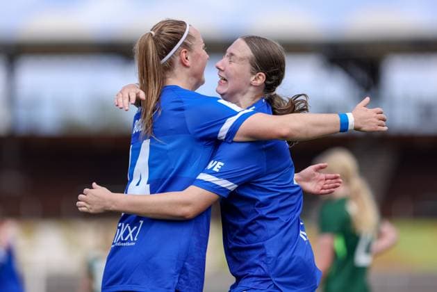 from left Bente Bode SV Meppen, 14 and goal scorer Laura Bröring SV Meppen, 6 with goal celebration, cheering, jubilant, optimistic, game scene, highlight, joy about the goal to 0 2, THE DFB REGULATIONS PROHIBIT ANY USE OF PHOTOGRAPHS AS IMAGE SEQUENCES AND OR QUASI VIDEO , 24 08 2025, Meppen Germany , Football, 2 Womens Bundesliga, VfL Wolfsburg II SV Meppen xobx