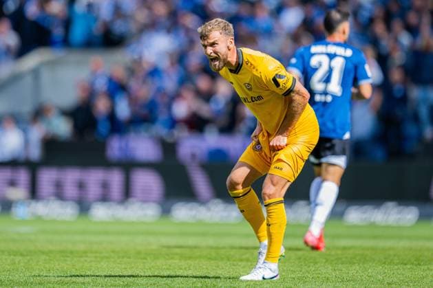 24 08 2025 Soccer, 2025 2026, 2 Bundesliga, Matchday 3, DSC Arminia Bielefeld SG Dynamo Dresden Lars Bünning Dresden after Joel Grodowski Bielefelds goal for 1 1 DFL REGULATIONS PROHIBIT ANY USE OF PHOTOGRAPHS AS IMAGE SEQUENCES AND OR QUASI VIDEO