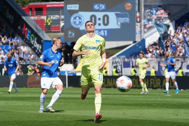 Niklas Kolbe Hertha BSC Berlin, 27 24 08 2025 2 Bundesliga, Season 25 26 SV Darmstadt 98 vs Hertha BSC Berlin, Stadion am Boellenfalltor, Matchday 3, emonline, emspor,