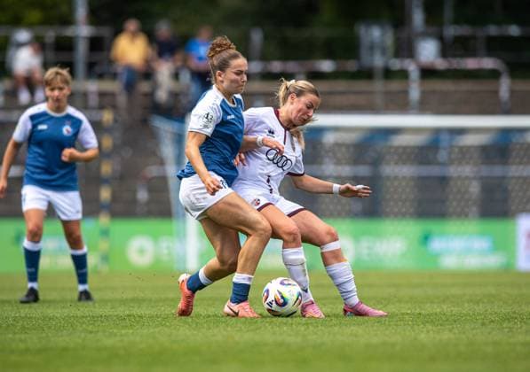 Soccer, Women, Season 2025 2026, 2 Bundesliga 1 Matchday , 1 FFC Turbine Potsdam FC Ingolstadt 04, f l Alina Gnädig Turbine Potsdam , Jenny Beyer Ingolstadt , 24 08 2025, Copyright: xSebastianxRäppold MatthiasxKochx