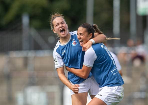 Soccer, Women, Season 2025 2026, 2 Bundesliga 1 Matchday , 1 FFC Turbine Potsdam FC Ingolstadt 04, f l Alina Gnädig Turbine Potsdam , Adrijana Mori Turbine Potsdam , Celebration after goal to 2 0, 24 08 2025, Copyright: xSebastianxRäppold MatthiasxKochx