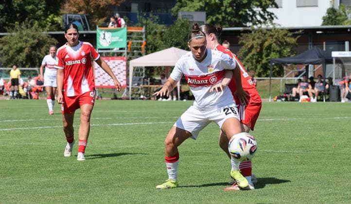 Stuttgart , Soccer 2 Bundesliga , VfB Stuttgart Women vs FC Bayern Munich Women II , Nicole Billa VfB