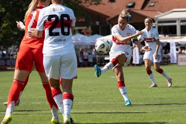 Shot on goal 1 0 by Jana Beuschlein VFB Stuttgart Women, 20 , GER, VfB Stuttgart Women vs FC Bayern Muenchen Women II, Football, 2 Women Bundesliga, 1 Matchday, Match 2025 2026, 24 08 2025, GER, VfB Stuttgart Women vs FC Bayern Muenchen Women II, Football, 2 Women Bundesliga, 1 Matchday, Match 2025 2026, 24 08 2025, Stuttgart Copyright: xEibner-Pressefoto EdwardxCheungx EP_ECG