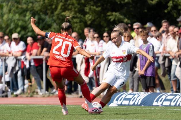 Leonie Schetter VFB Stuttgart Women, 77 in duel with Jana Kappes FC Bayern Muenchen 2 Women, 20 , GER, VfB Stuttgart Women vs FC Bayern Muenchen Women II, Football, 2 Women Bundesliga, 1 Matchday, Season 2025 2026, 24 08 2025, GER, VfB Stuttgart Women vs FC Bayern Muenchen Women II, Football, 2 Women Bundesliga, 1 Matchday, Season 2025 2026, 24 08 2025, Stuttgart Copyright: xEibner-Pressefoto EdwardxCheungx EP_ECG