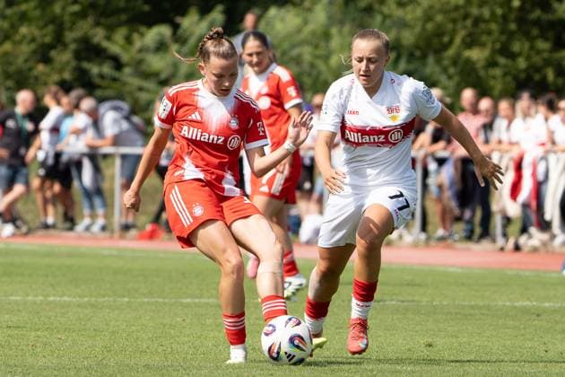 Leonie Schetter VFB Stuttgart Women, 77 in duel with Jana Kappes FC Bayern Muenchen 2 Women, 20 , GER, VfB Stuttgart Women vs FC Bayern Muenchen Women II, Football, 2 Women Bundesliga, 1 Matchday, Season 2025 2026, 24 08 2025, GER, VfB Stuttgart Women vs FC Bayern Muenchen Women II, Football, 2 Women Bundesliga, 1 Matchday, Season 2025 2026, 24 08 2025, Stuttgart Copyright: xEibner-Pressefoto EdwardxCheungx EP_ECG