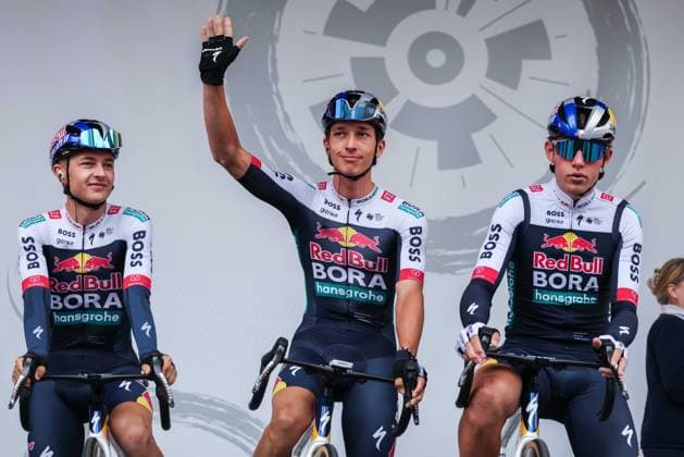 Cycling UCI ProSeries Men Elite LIDL Deutschland Tour 2025 Stage 4 Halle Magdeburg on 24 08 2025 Lennart Jasch RED BULL BORA HANSGROHE , left Florian Lipowitz RED BULL BORA HANSGROHE , center Laurence Pithie RED BULL BORA HANSGROHE , right xJRx