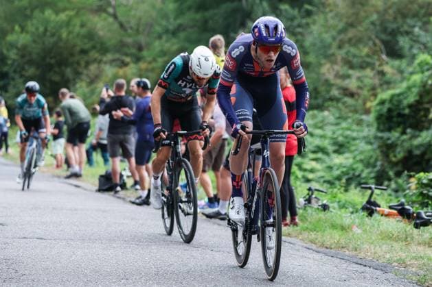 Cycling UCI ProSeries Men Elite LIDL Deutschland Tour 2025 Stage 4 Halle Magdeburg on 24 08 2025 Enzo Leijnse TEAM PICNIC POSTNL , front Vinzent Dorn BIKE AID , rear sprint for the mountain classification xJRx