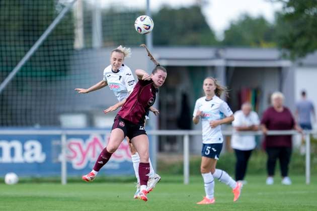 v li Vanessa Diehm TSG, 6 , Jacqueline Baumgärtel FCN, 20 , header, header duel, match scene, duel in the air, action, action, 24 08 2025, Sankt Leon Rot Germany , football, women, test match, TSG 1899 Hoffenheim 1 FC Nürnberg, 24 08 2025, Sankt Leon Rot Germany , Football, Women, Test match, TSG 1899 Hoffenheim 1 FC Nürnberg, DFB DFL REGULATIONS PROHIBIT ANY USE OF PHOTOGRAPHS AS IMAGE SEQUENCES AND OR QUASI VIDEO xozx