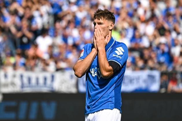 Bartosz Bialek SV Darmstadt 1898, 27 is disappointed about a missed goal chance, GER, SV Darmstadt 98 vs Hertha BSC, Football, 2 Bundesliga, Matchday 3, Saison 2025 2026, 24 08 2025 DFL regulations prohibit any use of photographs as image sequences and or quasi video GER, SV Darmstadt 98 vs Hertha BSC, Football, 2 Bundesliga, Matchday 3, Saison 2025 2026, 24 08 2025 Darmstadt Copyright: xEibner-Pressefoto FlorianxWiegandx EP_FWD