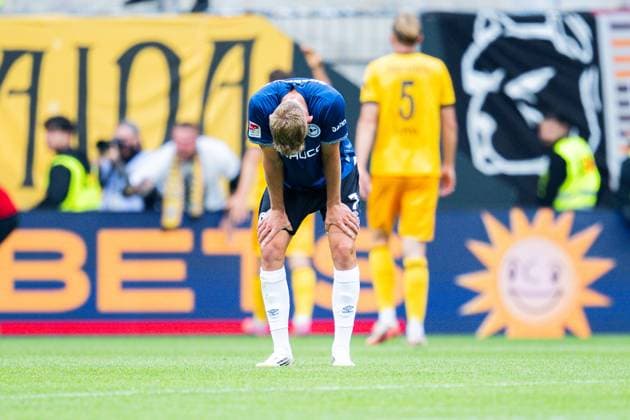 24 08 2025 Soccer, 2025 2026, 2 Bundesliga, Matchday 3, DSC Arminia Bielefeld SG Dynamo Dresden Julian Kania Bielefeld after Luca Herrmann Dresdens goal for 1 2 Dresden DFL REGULATIONS PROHIBIT ANY USE OF PHOTOGRAPHS AS IMAGE SEQUENCES AND OR QUASI VIDEO