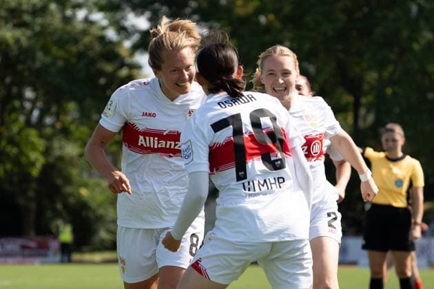 Haruka Osawa VFB Stuttgart Women, 79 celebrates after her goal with Maximiliane Rall VFB Stuttgart Women, 08 and Linette Hofmann VFB Stuttgart Women, 02 , GER, VfB Stuttgart Women vs FC Bayern Muenchen Women II, Football, 2 Womens Bundesliga, Matchday 1, Season 2025 2026, 24 08 2025, GER, VfB Stuttgart Women vs FC Bayern Muenchen Women II, Football, 2 Womens Bundesliga, Matchday 1, Season 2025 2026, 24 08 2025, Stuttgart Copyright: xEibner-Pressefoto EdwardxCheungx EP_ECG