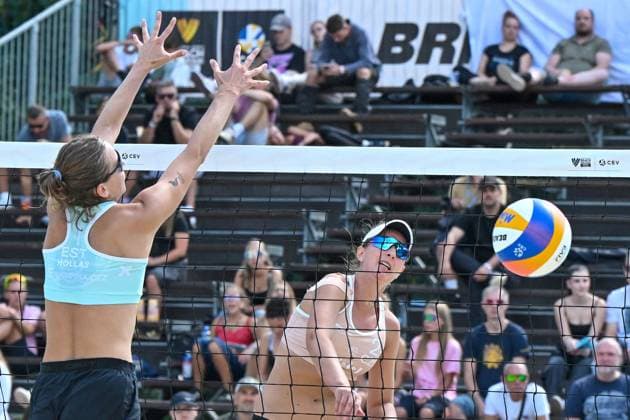 From left Heleene Hollas of Estonia, Daniela Mokra of Czechia in action during the Brno Beach Pro, Beach volleyball, Beachvolleyball tournament of Futures category in Brno, Czech Republic, August 24, 2025. (CTKxPhoto VaclavxSalek) CTKPhotoP2025082403270  CTKPhotoP2025082403270