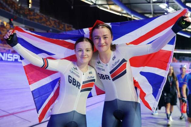 2025 UCI Junior Track World Championships Picture by Alex Whitehead SWpix.com - 24 08 2025 - Cycling - 2025 UCI Junior Track World Championships - Omnisport, Apeldoorn, Netherlands - Women Madison Final - Phoebe Taylor and Erin Boothman (Great Britain) celebrate the wining gold Omnisport Apeldoorn Netherlands Copyright: x xSWpix.comx(t axPhotographyxHubxLtd)xAlexxWhitehead SWpix.comx SWP-3065-0035