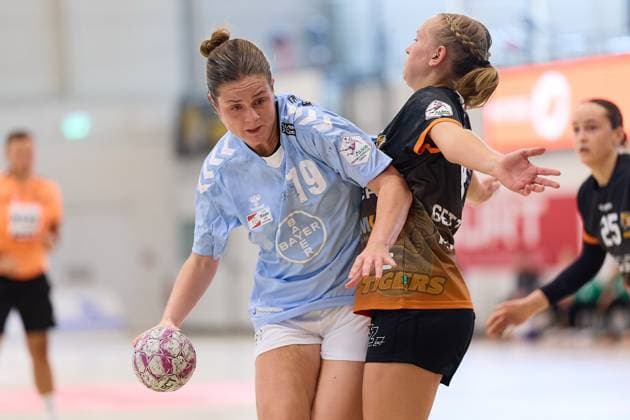 Denise Mol TSV Bayer 04 Leverkusen, 19 and Belen Gettwart VfL Waiblingen, 08 GER, VfL Waiblingen TSV Bayer 04 Leverkusen, handball, DHB Cup, 1 round, women, 2025, 24 08 2025 GER, VfL Waiblingen TSV Bayer 04 Leverkusen, handball, DHB Cup, 1 round, women, 2025, 24 08 2025 Waiblingen Copyright: xEibner-Pressefoto GeraldxOelze-dexStoppanyx EP-ODS