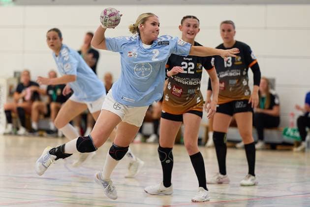Jump shot Annika Ingenpass TSV Bayer 04 Leverkusen, 02 GER, VfL Waiblingen TSV Bayer 04 Leverkusen, Handball, DHB Pokal, 1 round, Women, 2025, 24 08 2025 GER, VfL Waiblingen TSV Bayer 04 Leverkusen, Handball, DHB Pokal, 1 round, Women, 2025, 24 08 2025 Waiblingen Copyright: xEibner-Pressefoto GeraldxOelze-dexStoppanyx EP-ODS