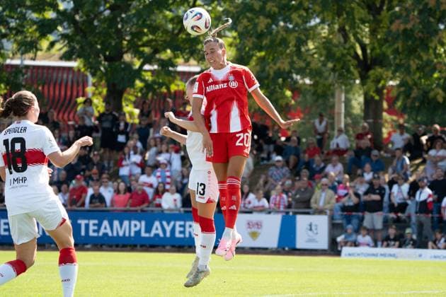 Jana Kappes FC Bayern Muenchen 2 Women, 20 wins the header duel against Leonie Kopp VFB Stuttgart Women, 13 , GER, VfB Stuttgart Women vs FC Bayern Muenchen Women II, Football, 2 Women Bundesliga, 1 Matchday, Season 2025 2026, 24 08 2025, GER, VfB Stuttgart Women vs FC Bayern Muenchen Women II, Football, 2 Women Bundesliga, 1 Matchday, Season 2025 2026, 24 08 2025, Stuttgart Copyright: xEibner-Pressefoto EdwardxCheungx EP_ECG