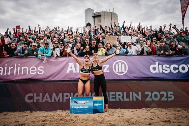 Beach volleyball women Allianz German Beach Tour 2025 Tourstop Berlin 24 08 2025 f l Melanie Paul and Lea Kunst win the tournament in Berlin Berlin Funkhaus Beach Berlin Germany