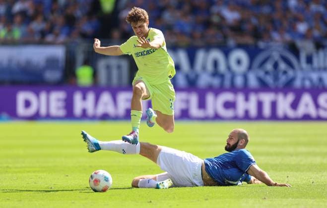 24 08 2025, xdcx, Soccer 2 Bundesliga, SV Darmstadt 98 Hertha BSC Berlin, emonline, emspor, despor, v l , Maurice Krattenmacher Hertha BSC Berlin , Aleksandar Vukotic SV Darmstadt 98 DFL DFB REGULATIONS PROHIBIT ANY USE OF PHOTOGRAPHS AS IMAGE SEQUENCES AND OR QUASI VIDEO Copyright: HMBxMedia Claus