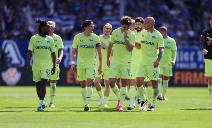 24 08 2025, xdcx, Soccer 2 Bundesliga, SV Darmstadt 98 Hertha BSC Berlin, emonline, emspor, despor, v l , Deyovaisio Zeefuik Hertha BSC Berlin , Fabian Reese Hertha BSC Berlin , Linus Gechter Hertha BSC Berlin , Toni Leistner Hertha BSC Berlin disappointed, disappointed looking, dissapointed, sad, frustrated, frustrated, frustrated DFL DFB REGULATIONS PROHIBIT ANY USE OF PHOTOGRAPHS AS IMAGE SEQUENCES AND OR QUASI VIDEO Copyright: HMBxMedia Claus