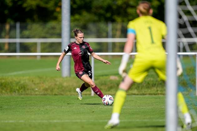 v li Nastassja Lein FCN, 24 , Laura Johanna Dick Goalkeeper, Goalkeeper, TSG, 1 , Action, Action, Match scene, 24 08 2025, Sankt Leon Rot Germany , Soccer, Women, Test match, TSG 1899 Hoffenheim 1 FC Nürnberg, 24 08 2025, Sankt Leon Rot Germany , Soccer, Women, Test match, TSG 1899 Hoffenheim 1 FC Nürnberg, DFB DFL REGULATIONS PROHIBIT ANY USE OF PHOTOGRAPHS AS IMAGE SEQUENCES AND OR QUASI VIDEO xozx
