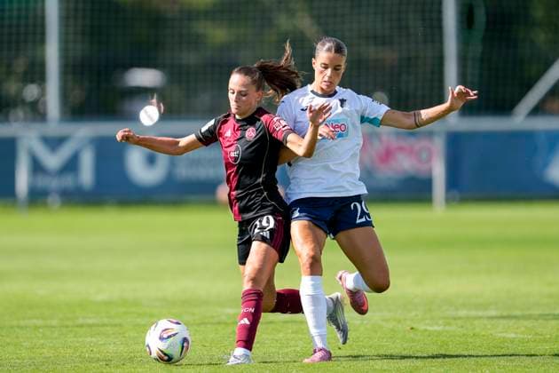 v li Sanja Homann FCN, 19 , Selina Cerci TSG, 29 , duel, duel, tackle, tackling, dynamics, action, action, 24 08 2025, Sankt Leon Rot Germany , football, women, test match, TSG 1899 Hoffenheim 1 FC Nürnberg, 24 08 2025, Sankt Leon Rot Germany , Football, Women, Test match, TSG 1899 Hoffenheim 1 FC Nürnberg, DFB DFL REGULATIONS PROHIBIT ANY USE OF PHOTOGRAPHS AS IMAGE SEQUENCES AND OR QUASI VIDEO xozx