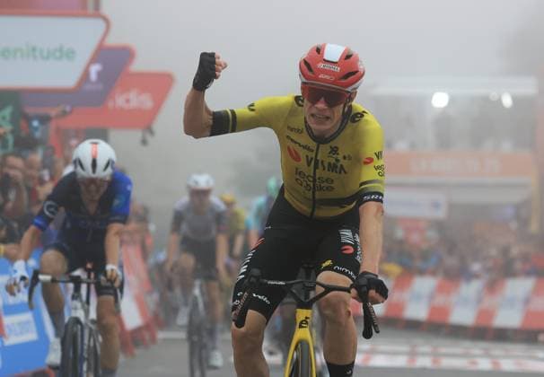 La Vuelta 25 - UCI Pro Tour Cycling Race Pierre Teyssot MAXPPP ; La Vuelta 25 - UCI Pro Tour Cycling Race. Limone Piemonte, Italy on August 24, 2025. 80th edition of the Spanish Cycling Tour, Stage 2 from Alba to Limone Piemonte 159.6 km in Italy. Jonas Vingegaard Jumbo-Lease a bike wins the stage and takes the Red Leader Jersey. David Gaudu (FRA) left and Jonas Vingegaard (DEN) Pierre Teyssot Maxppp Limone Piemonte Piedmont Italy  Copyright: xMAXPPPxPierrexTeyssotx TEP66271 TEP66271