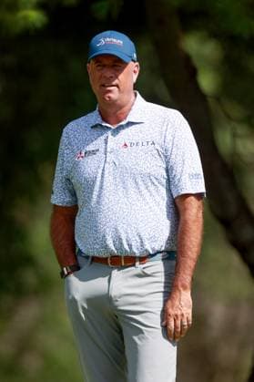 The Ally Challenge GRAND BLANC,MICHIGAN-AUGUST 24: Stewart Cink of Atlanta, Georgia waits on the first green during the final round of The Ally Challenge presented by McLaren at Warwick Hills Golf & Country Club, Grand Blanc, MI, USA Sunday, August 24, 2025. Grand Blanc Michigan United States  Copyright: xAmyxLemusx originalFilename:lemus-theallyc250824_npsv5.jpg