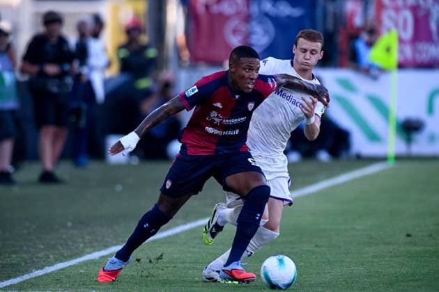 Cagliari s Michael Folorunsho in action during the Serie A soccer match between Cagliari Calcio and Fiorentina at the Unipol Domus in Cagliari, Sardinia - Sunday, 24 august 2025. - Soccer  Copyright: x Â®xGianlucaxZuddas LaPressex