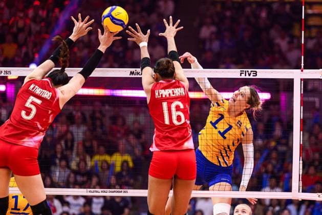 250824 Alexandra Lazic of Sweden during the women s volleyball world championship match between Thailand and Sweden on August 24, 2025 in Bangkok Photo Kaikungwon Duanjumroon BILDBYRAN code XY XY0072 volleyball volleyball women vm thailand sverige bbeng  Copyright: KaikungwonxDuanjumroon BB250824ZF015