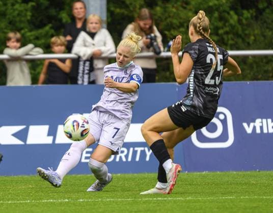 2 Bundesliga Women VfL Bochum vs VfR SW Warbeyen 1945 FOR EDITORIAL PURPOSES ONLY p Mara Kanoglu, on the ball, plays for VfL Bochum Women in Bochum on Sunday, 24 08 2025 VfL Bochum vs VfR SW Warbeyen 1945 Germany NRW Bochum Copyright RainerxRaffalski Copyright: RainerxRaffalski doc823bd3as6g0n8row9hu ,EDITORIAL USE ONLY Copyright: RainerxRaffalski