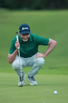 The Ally Challenge GRAND BLANC,MICHIGAN-AUGUST 24: Mark Hensby of Australia lines up his putt on the scond green during the final round of The Ally Challenge presented by McLaren at Warwick Hills Golf & Country Club, Grand Blanc, MI, USA Sunday, August 24, 2025. Grand Blanc Michigan United States  Copyright: xJorgexLemusx originalFilename:lemus-theallyc250824_npU7y.jpg