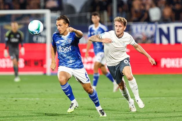 CALCIO - Serie A - Como 1907 vs SS Lazio Maxence Caqueret (Como 1907) in action against Nicolo Rovella (SS Lazio) during Como 1907 vs SS Lazio, Italian soccer Serie A match in Como, Italy, August 24 2025 Como Italy  Copyright: xIPAxSport ABACAx