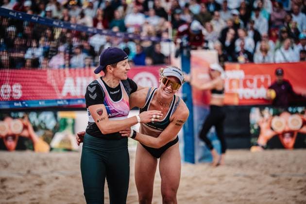 Beach volleyball women Allianz German Beach Tour 2025 Tourstop Berlin 24 08 2025 f l Melanie Gernert and Melanie Paul Berlin Funkhaus Beach Berlin Germany