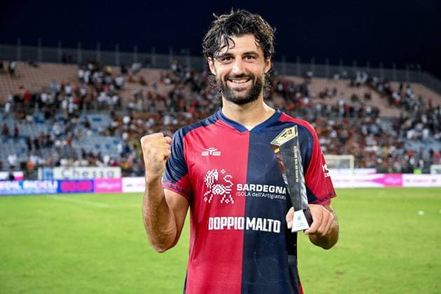 Cagliari s Sebastiano Luperto is the Panini Player of the Match at the end of Serie A soccer match between Cagliari Calcio and Fiorentina at the Unipol Domus in Cagliari, Sardinia - Sunday, 24 august 2025. - Soccer  Copyright: x Â®xGianlucaxZuddas LaPressex