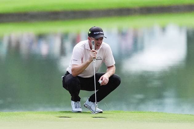 August 24, 2025, Atlanta, Georgia, USA: Justin Rose (ENG) lines up a putt on the 9th green during the final round of the 2025 TOUR Championship at East Lake Golf Club. Atlanta USA - ZUMAw109 20250824_fap_w109_016 Copyright: xDebbyxWongx