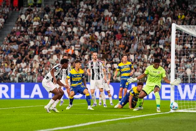 JuventusÕs Jonathan David opportunity during the Serie A soccer match between Juventus Fc and Parma at the Juventus Stadium in Turin, north west Italy - August 24, 2025. - Soccer  Copyright: xFabioxFerrari LaPressex