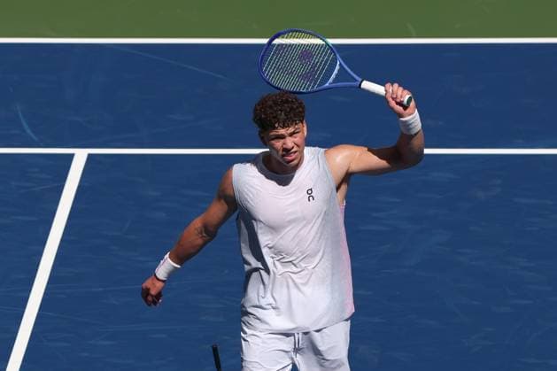 Ben Shelton USA , from above, US Open Championships 2023, USTA Billie Jean King National Tennis Center, Flushing Meadows, New York, USA Copyright: xJuergenxHasenkopfx