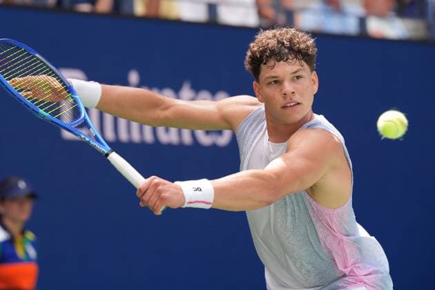 US Open: Men s Singles NEW YORK, UNITED STATES - AUGUST 24: Ben Shelton of the USA in action at the men s singles tennis match against Ignacio Buse (not seen) of Peru on day one of the US Open at the USTA Billie Jean King National Tennis Center on August 24, 2025, in New York City, USA. Selcuk Acar Anadolu New York United States. Editorial use only. Please get in touch for any other usage.  Copyright: x2025xAnadoluxSelcukxAcarx