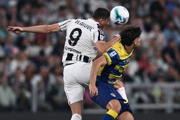 Db Torino 24 08 2025 - campionato di calcio serie A Juventus-Parma foto Daniele Buffa Image nella foto: Dusan Vlahovic-Alessandro Circati 