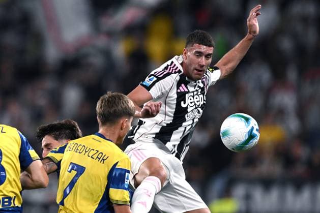 Db Torino 24 08 2025 - campionato di calcio serie A Juventus-Parma foto Daniele Buffa Image nella foto: Adrian Benedyczak-Dusan Vlahovic 
